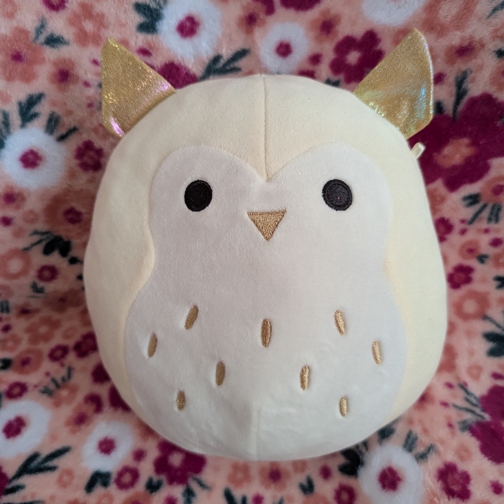 Squishmallow 8" Vee the Owl plush gold